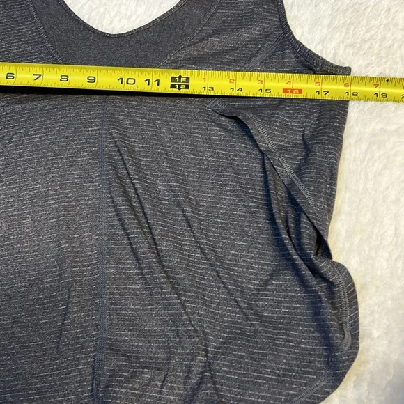 Lululemon Sleeveless Tank Top - Picture 4 of 7